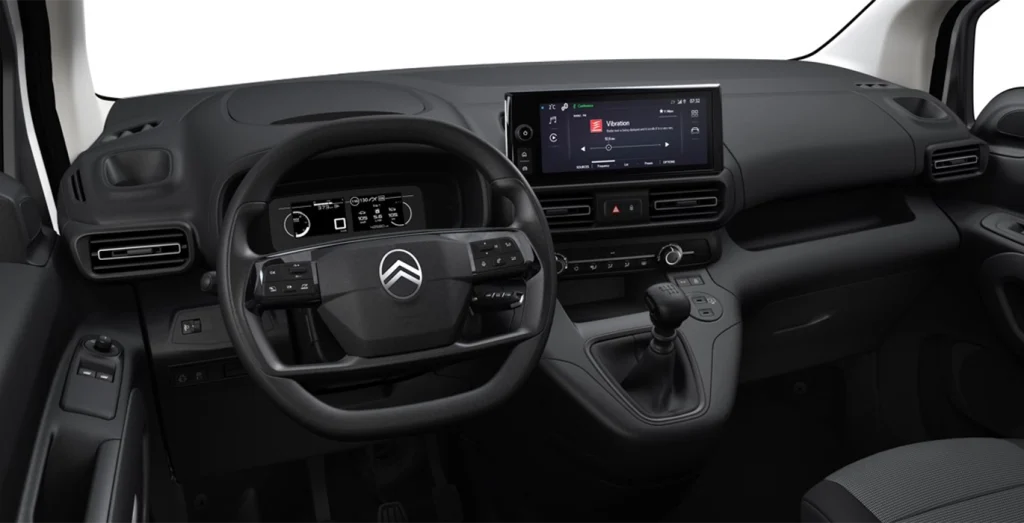 Citroen-Berlingo-Talla-M-BlueHDI-100cv-van-interior-delantera-1.webp