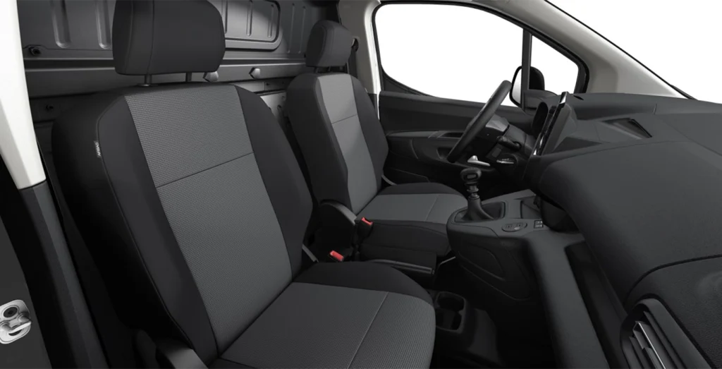 Citroen-Berlingo-Talla-M-BlueHDI-100cv-van-interior-delantera-II-1.webp