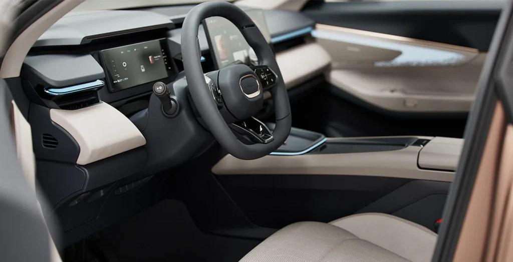 Lynk-Co-08-1.5-PHEV-More-interior-delantera-II-1.webp