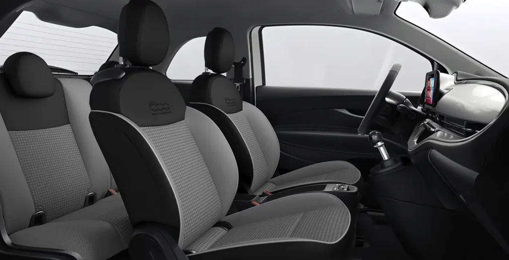 FIAT-500-TORINO-1.0-HYBRID-48KW-65CV-MANUAL-interior-trasera-1.webp